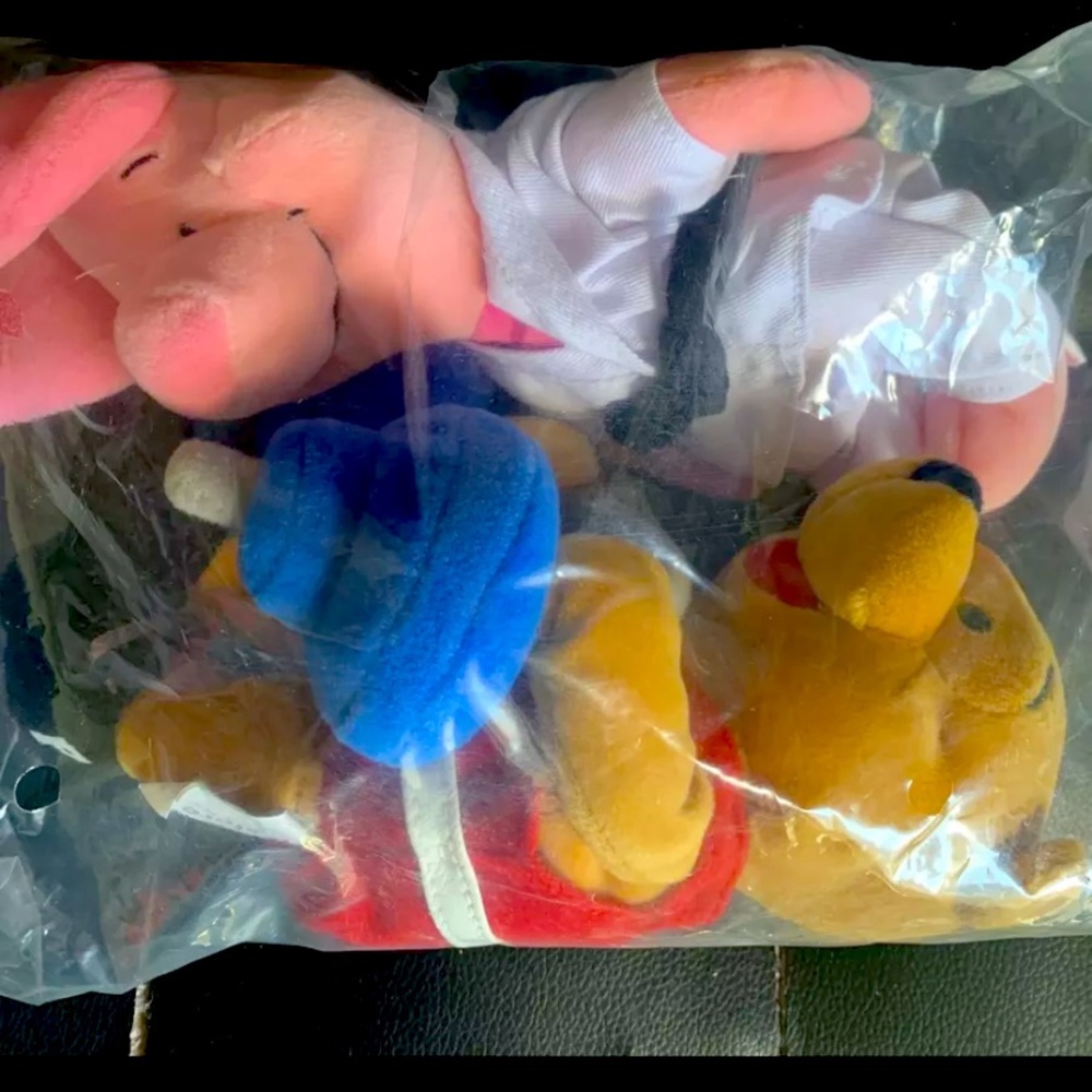 Winnie the Pooh & Piglet plush Weightlifter Set